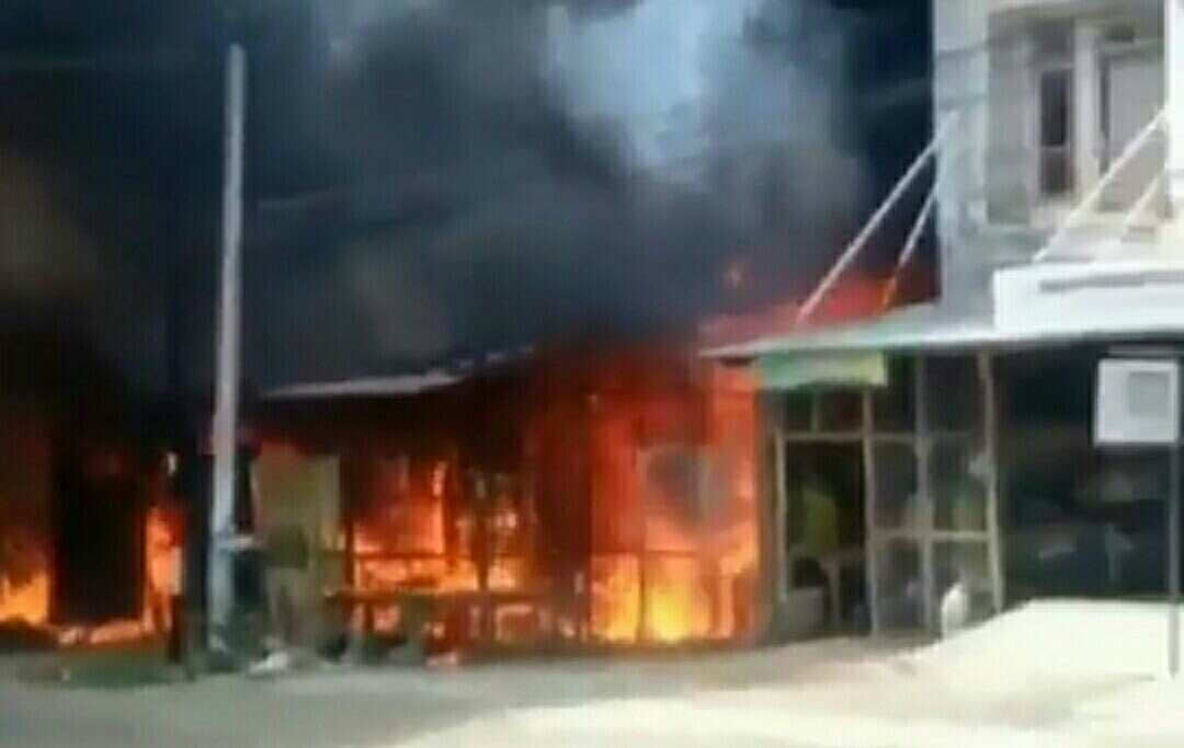 Akibat Lupa Mematikan Kompor Tiga Bangunan Hangus Dilalap Si Jago Merah