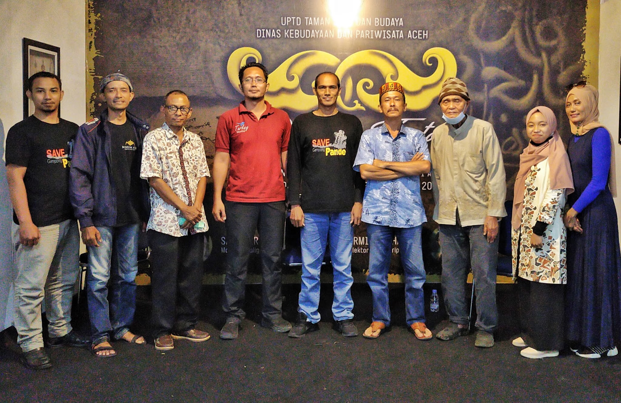 Budayawan Aceh Gelar Pameran Foto Seni Ukir Pahat Aceh Sebagai Media Edukasi