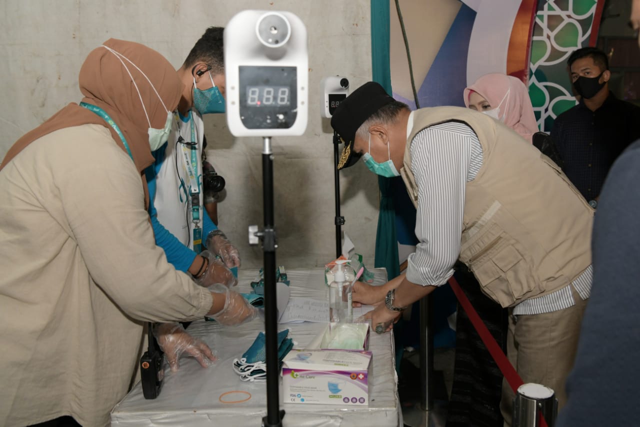Gubernur Ingatkan Pedagang di Stand Aceh Ramadhan Festival Patuhi Prokes