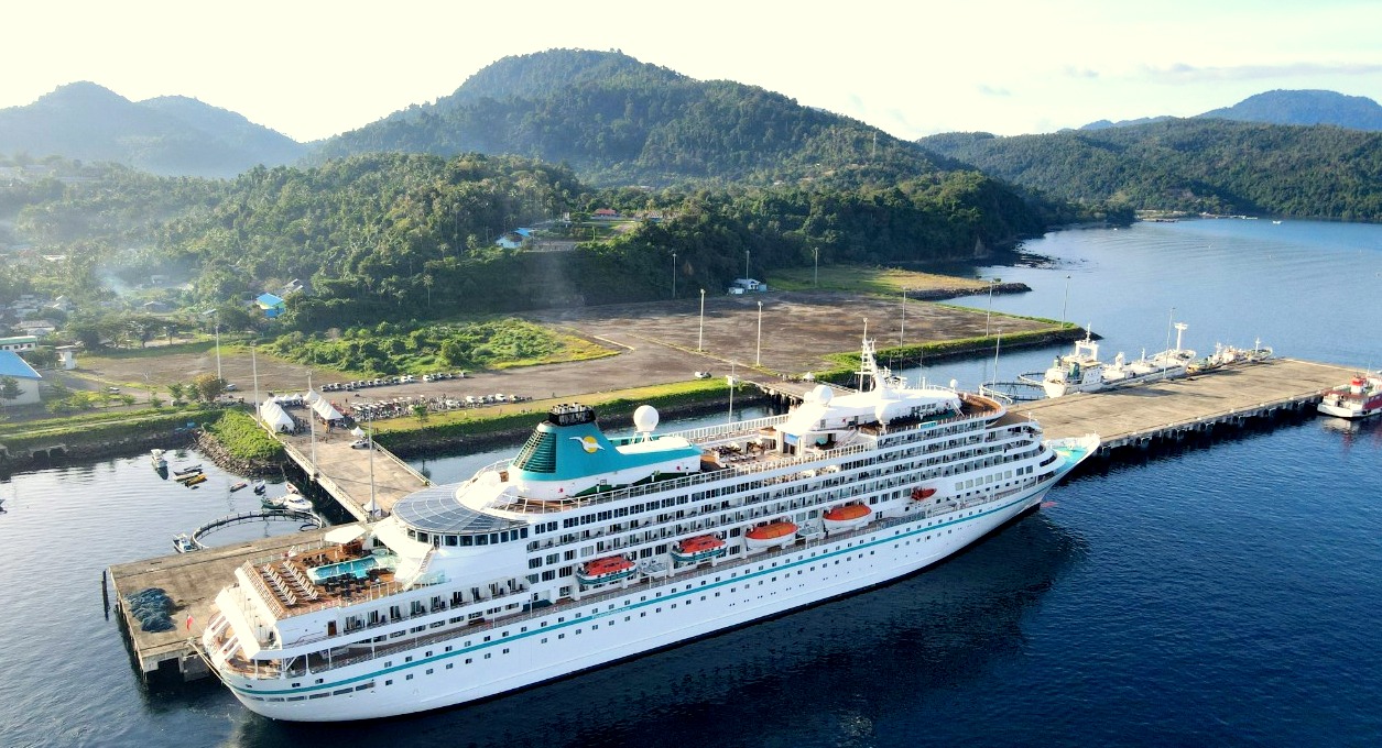 Karya SMK Aceh Warnai Kunjungan Kapal Pesiar Amera di Sabang