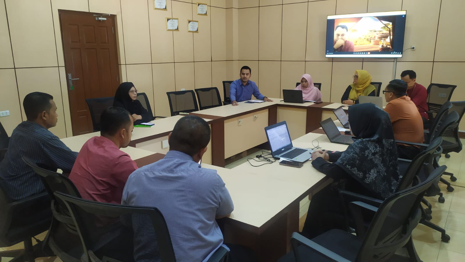 UBBG Awali Kuliah Umum S2 PMP dan S2 Pendas