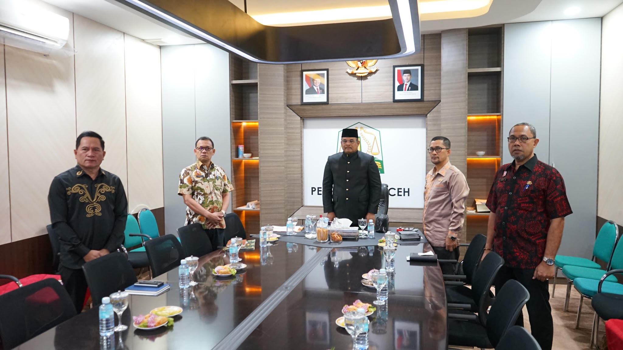 Aceh Siap Antisipasi Dampak Ekonomi, Bahas Persiapan UMP dan PHK 2025