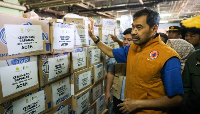 Khawatir Logistik Hilang, Mualem Turun Langsung Pantau Bantuan di Krueng Geukueh