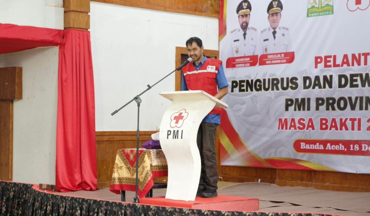 Gubernur Aceh Muzakir Manaf menyampaikan sambutan pada pelantikan Pengurus PMI Aceh masa bakti 2025–2030 di Banda Aceh, Kamis (18/12/2025). (Foto: Dok. Pemerintah Aceh).