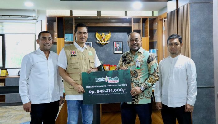 Bank Aceh Salurkan Bantuan Rp 642,3 Juta untuk Penanganan Bencana di Aceh