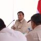 Presiden Prabowo Subianto saat memimpin rapat terbatas di Aceh Tamiang, Kamis (1/1/2026). (Foto: Tangkapan layar siaran resmi di kanal YouTube Sekretariat Presiden).