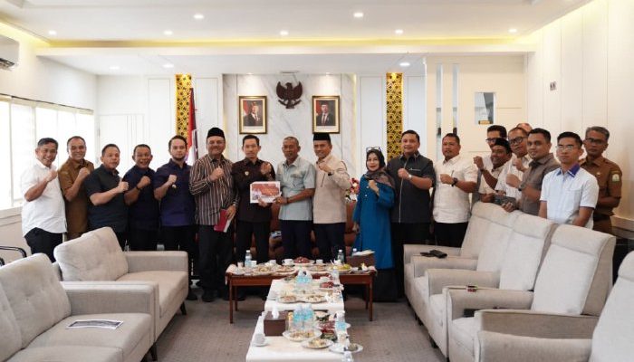 DPRA Terima Kunjungan Kerja Pemkab Aceh Barat Bahas Percepatan Pembangunan RS Regional