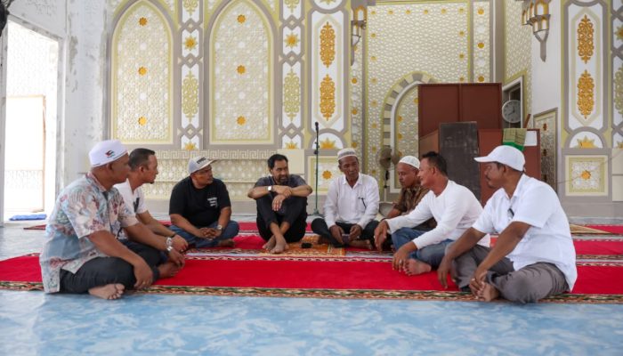 Mualem Bangun Masjid di Kampung Halaman Tanpa Dana Pemerintah