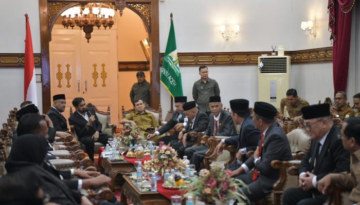 Gubernur Aceh Tekankan Transformasi Digital di RUPS Bank Aceh Syariah 2025