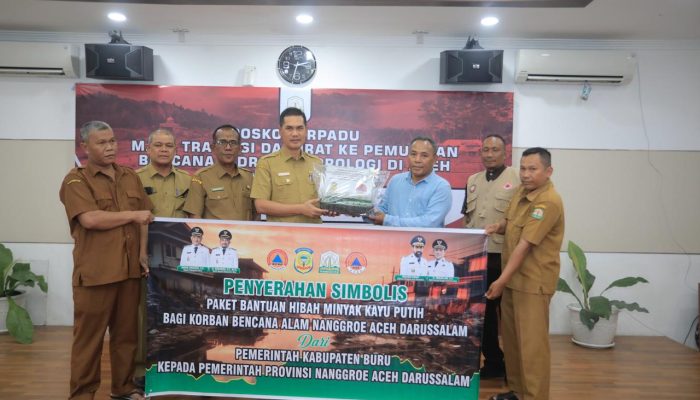 Pemkab Pulau Buru Kirim 2.000 Botol Minyak Kayu Putih untuk Korban Bencana di Aceh