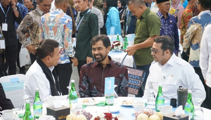 Mualem Hadiri Relaunching AMANAH, Dorong Peran Anak Muda Bangun Aceh