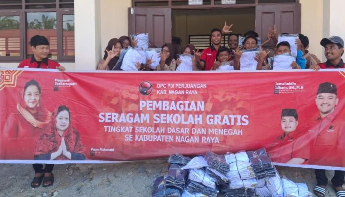 PDIP Nagan Raya Bagikan 1.600 Seragam Sekolah di Hardiknas 2026, Prioritaskan Siswa Kurang Mampu