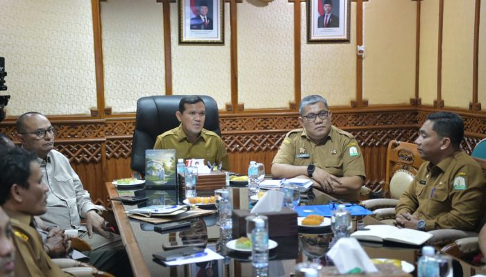 Wagub Aceh Pimpin Rakor Penanganan Pascabencana Hidrometeorologi, Fokus Sinkronisasi Data dan Pemulihan