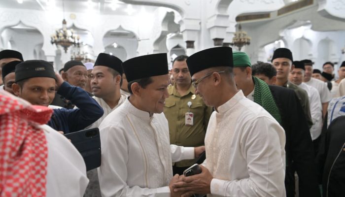 Wagub Aceh Fadhlullah Salat Idul Adha 1447 H Bersama Forkopimda di Masjid Raya Baiturrahman