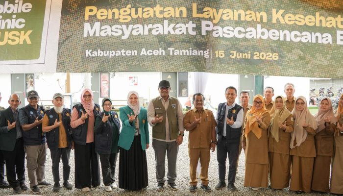 Safrizal ZA menginisiasi pengabdian masyarakat USK di Aceh Tamiang, menghadirkan layanan kesehatan dan dukungan pemulihan.