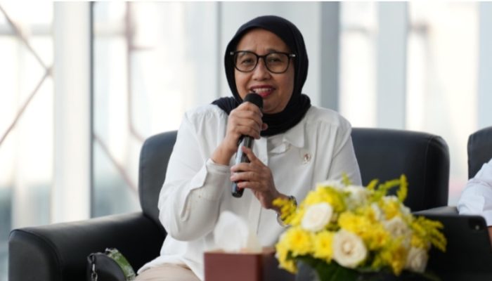 Ditanya Soal Motor Listrik BGN, Nanik S. Deyang Pilih Bungkam dan Tinggalkan Wartawan