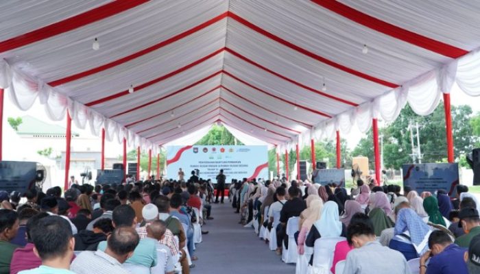 Warga bantuan merupakan realisasi dari Surat Keputusan (SK) Tahap 3 dan Tahap 4 Kementerian Sosial ini ibarat angin segar yang datang tepat waktu.
