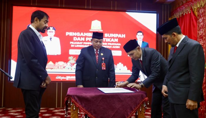 Gubernur Aceh Lantik Dr Misran Fuadi, Diharapkan Tingkatkan Kinerja Dinas Syariat Islam