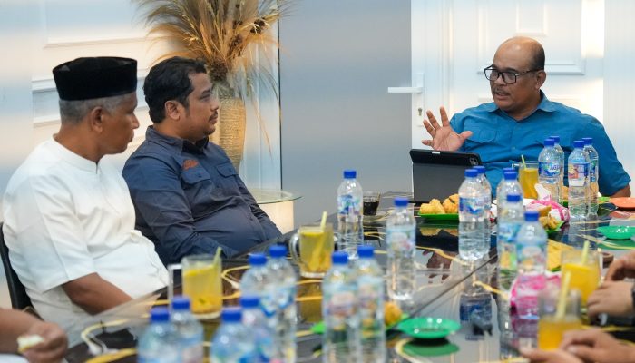Pemkab Pidie diminta segera memulai rehabilitasi 95 hektare sawah rusak berat. Safrizal ZA menilai langkah cepat daerah menjadi sinyal penting bagi dukungan pemerintah pusat.