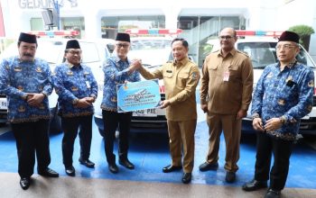 Safrizal ZA Sambut Baik Bantuan Ambulans DPN KORPRI untuk Tiga Kabupaten di Aceh