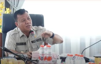 KPK Tetapkan Bupati Kuansing Suhardiman Amby Tersangka Suap Jabatan Sekda, Diduga Terima Land Cruiser Rp2 Miliar