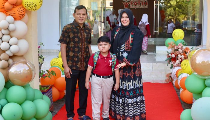 Wagub Aceh Fadhlullah Antar Putra di Hari Pertama Sekolah, Dukung Gerakan Ayah Mengantar Anak