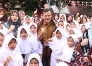 Fadhlullah Lepas Empat Pelajar Aceh Penerima Beasiswa ke China