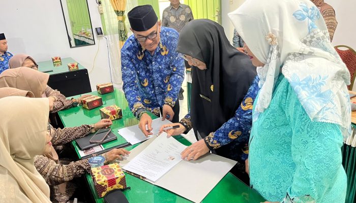 Kepala SMAN 13 Banda Aceh Ajak Guru dan Tendik Perkuat Kolaborasi Tingkatkan Mutu Pendidikan