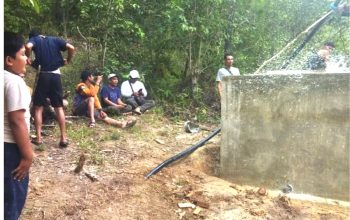 Air Bersih Akhirnya Mengalir di Huntara Kute Ni Reje, Penantian Korban Bencana Berakhir Bahagia