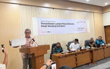 Mualem Dukung Inovasi USK Ubah Lumpur Pascabencana Jadi Bata Ringan Aceh Brick