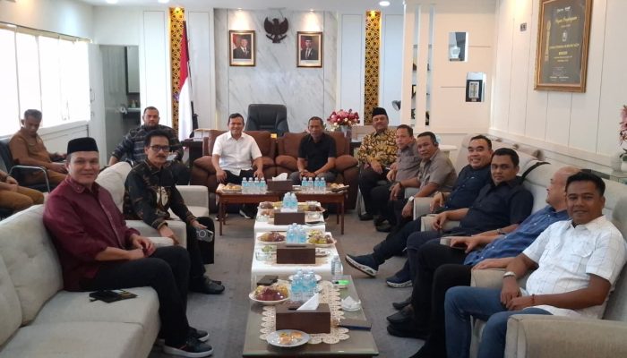 Wagub Aceh dan DPRA Bahas Perubahan UUPA serta Dana Otsus 2027
