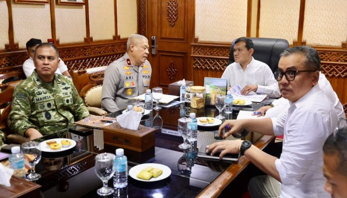 Dek Fadh Dorong Penyediaan Ekskavator bagi Daerah Rawan Banjir di Aceh