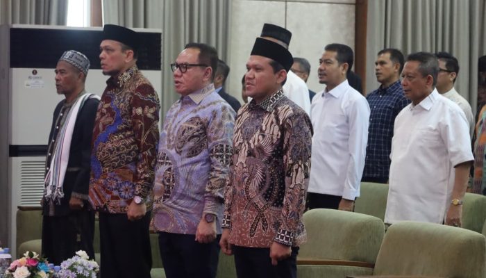 Dek Fadh Hadiri Peusijuek Tiga Putra Aceh yang Mengemban Amanah di Tingkat Nasional