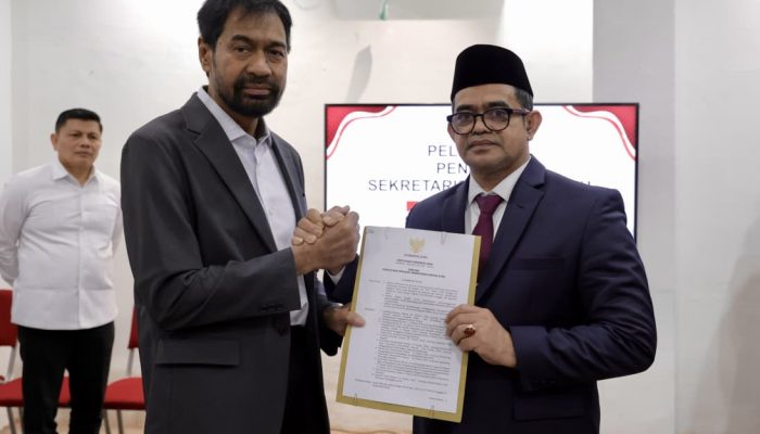Mualem Lantik Taufik sebagai Pejabat Sekda Aceh, Perkuat Koordinasi Pemerintahan